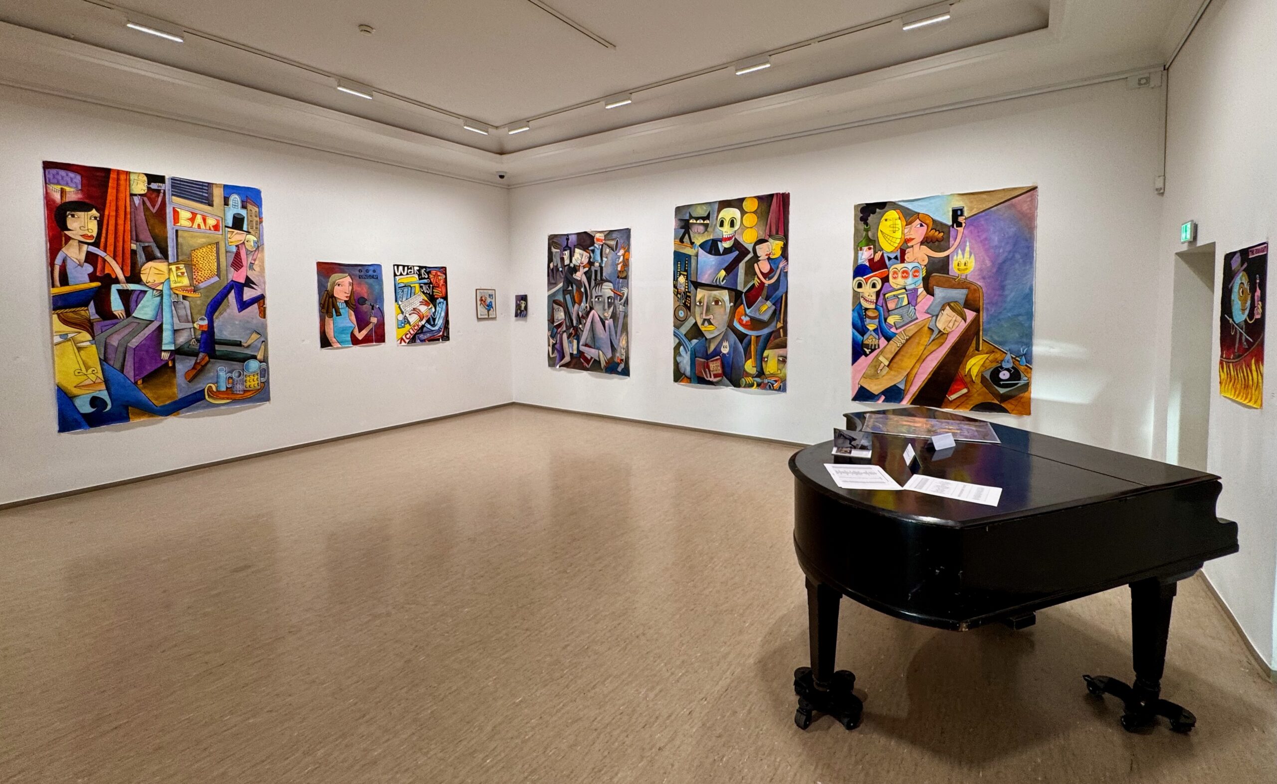 Blick in die Ausstellung in Leuna